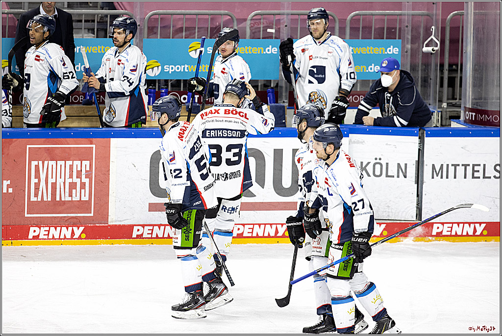 PENNY DEL;  Koelner Haie - Straubing Tigers; Koeln, 14.04.2021